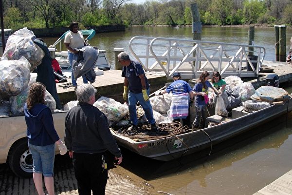 Washington DC sues federal government over river pollution issue