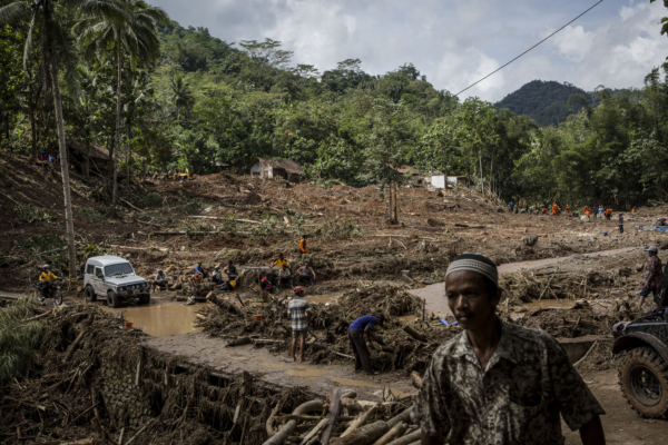 Landslide in Central Java, Indonesia Kills 17 and Leaves 8 Missing