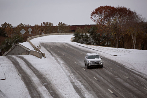 Southern US Hit by Rare Winter Storm, Most Areas Experience Severe Cold