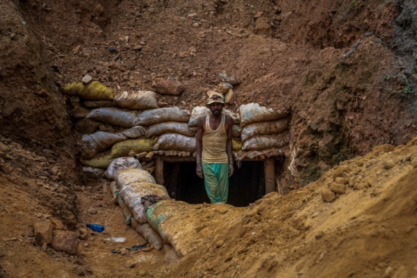 Three Chinese Citizens Sentenced to Seven Years in Prison for Illegal Mining in Congo