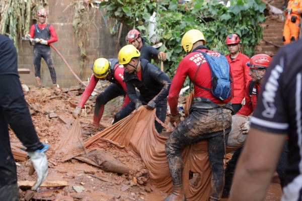 Photo Gallery: At least 10 people killed in Brazil due to rain-triggered landslides