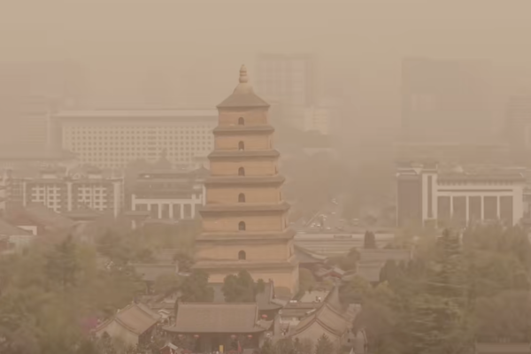 Sandstorms hit many parts of China, severe pollution in Xi’an with heavy sand in the air.
