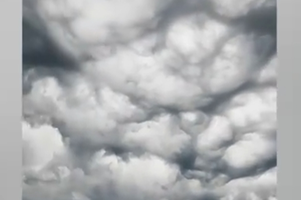 Rare ‘hole punch clouds’ spotted in Dalian sky spark discussion