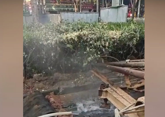 Groundwater in a community in Shanxi continues to “burn” at 72°C, the reason remains a mystery.