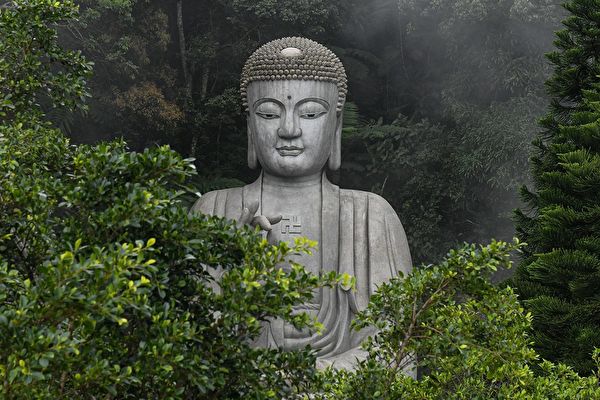 Sichuan Reservoir Water Level Drops, Revealing Over 20 Buddha Statues