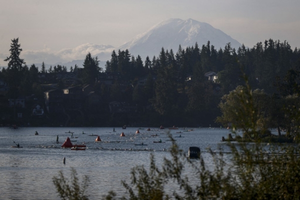 Hundreds of Small Earthquakes Occur Below Mount Rainier in Washington State