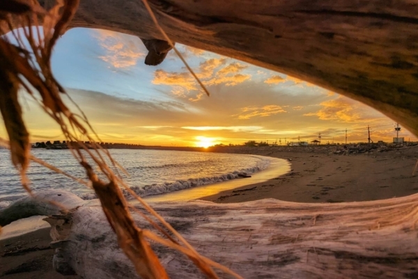 Photo Gallery: Stunning Fire Clouds and Enchanting Sunset at Moon Bay, Lin Yuan, Kaohsiung