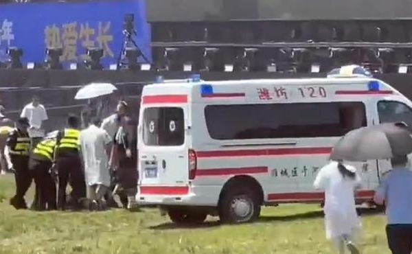 China engulfed in rare high temperatures, citizens passing out, roads ‘exploding’ from heat.