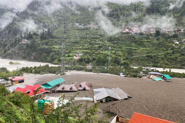 Serious flash floods erupt in northern India, at least 4 dead and around 100 missing.